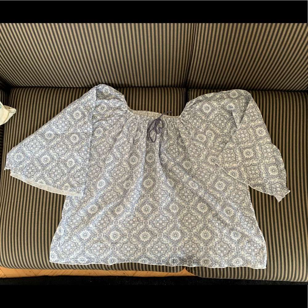 Boho chic top blue white print pattern M cotton casual festival lightweight